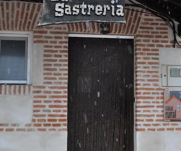 La Sastreria De Nyaraló *